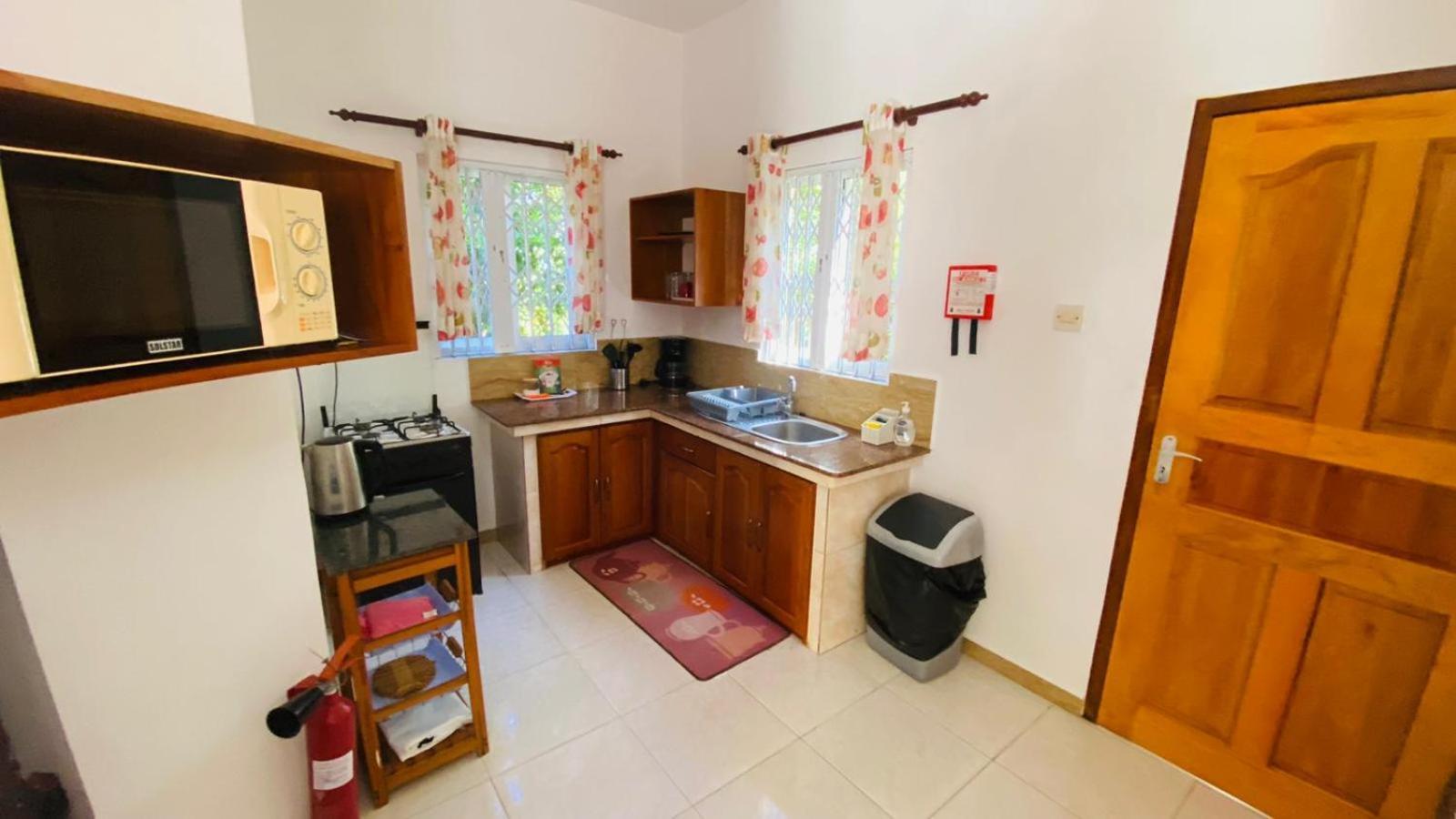Josies Cottage Beau Vallon  Exterior photo